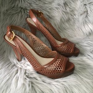 Prada leather perforated slingback pumps NWT